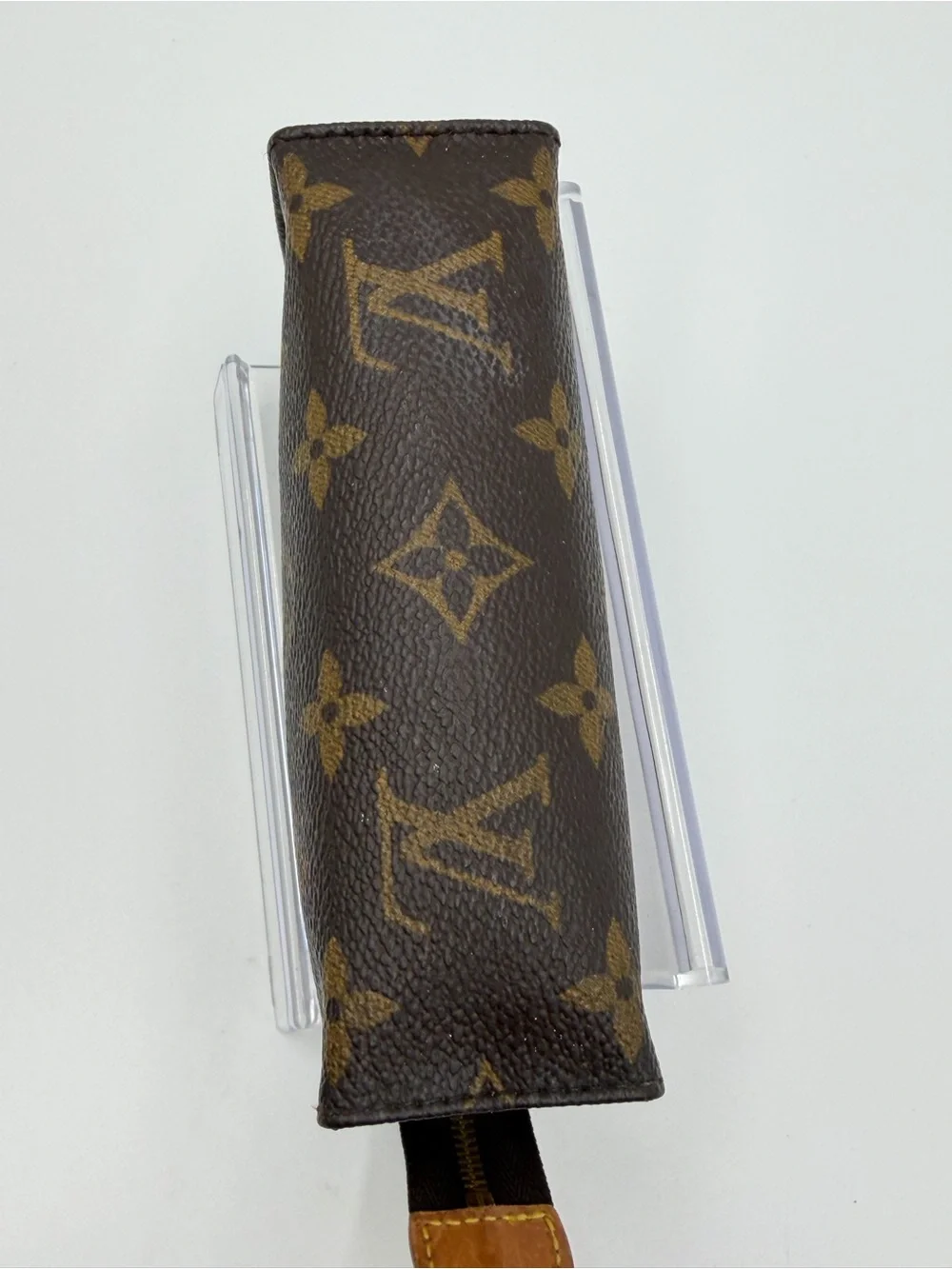 Louis Vuitton Monogram Canvas Cosmetic Bag - Picture 8 of 16